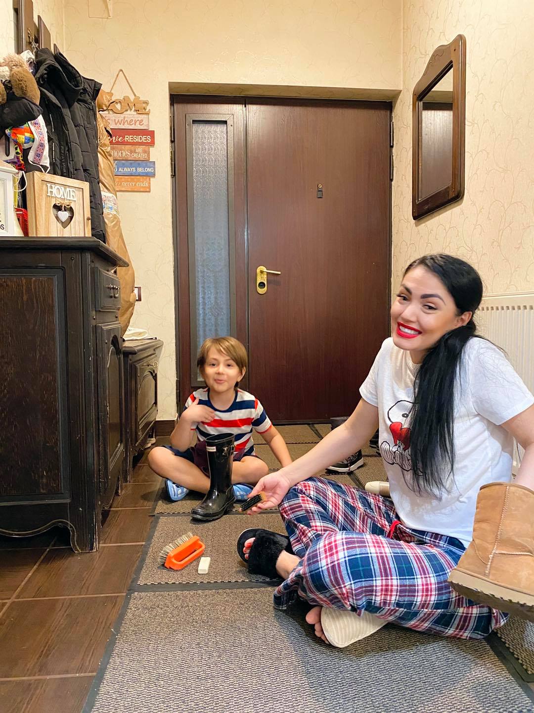 Imagini din casa în care locuiește Andreea Mantea. Detaliul din dormitor care a atras atenția tuturor