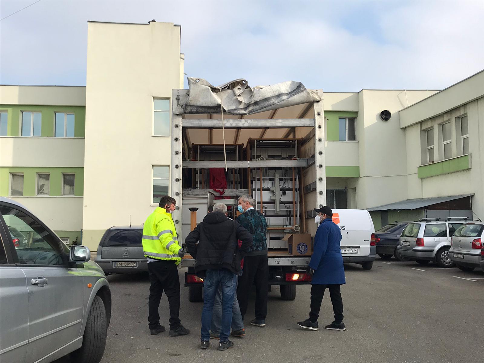 13 paturi de la un azil de bătrâni din Austria au ajuns la bolnavii de Covid din Timișoara. ”Sunt vechi, dar sunt foarte bune”