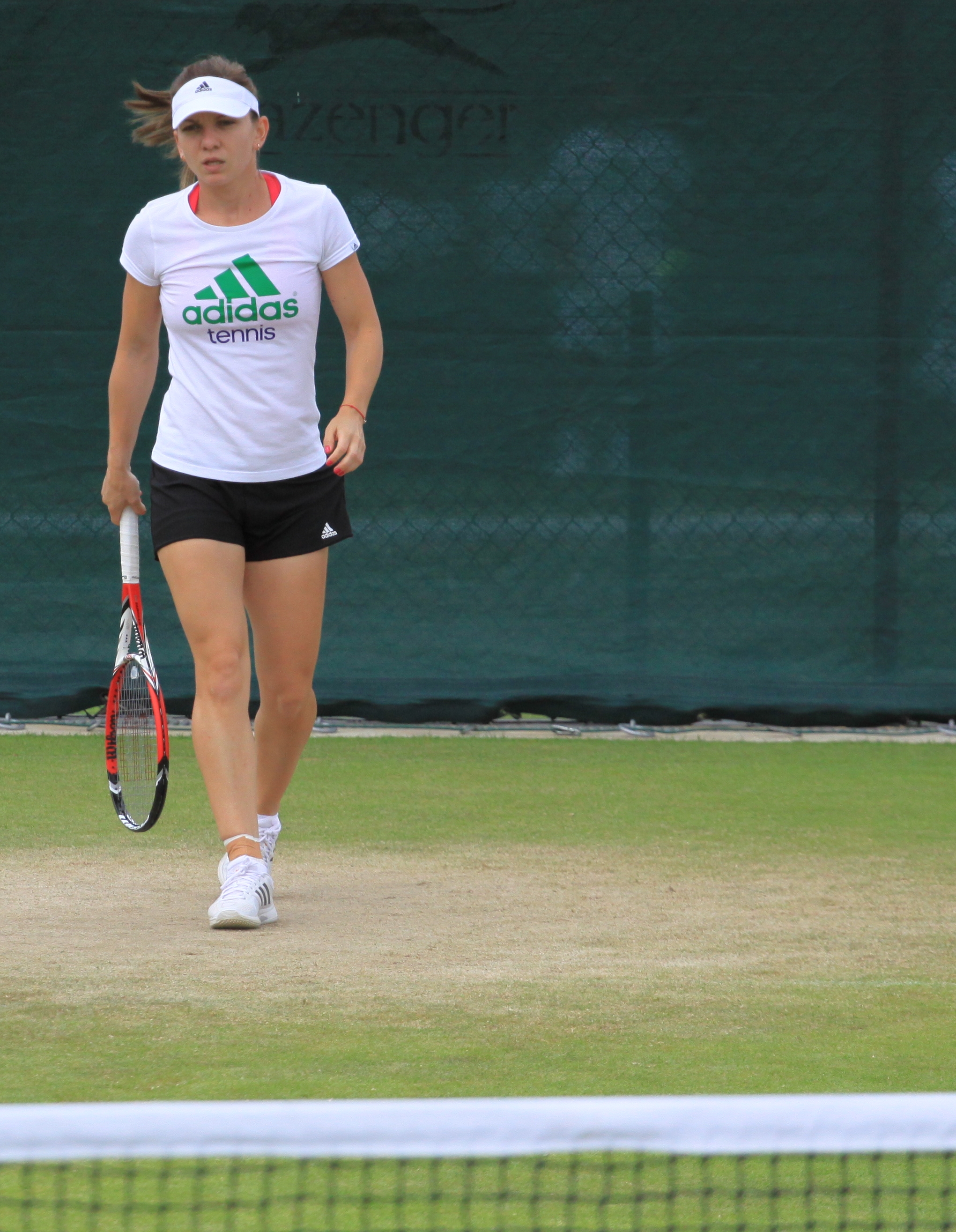 SUPER FOTO/ Simona Halep e în formă, debutează la Wimbledon!