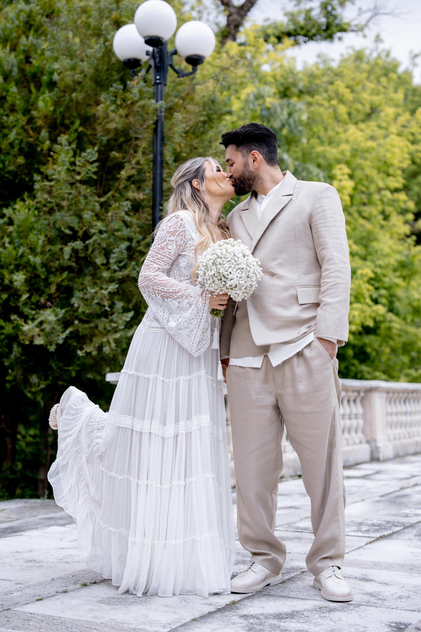 Ce spune Maurice Munteanu despre ținutele purtate de Gina Pistol și Smiley la nunta lor. „Rochia e într-o zonă romantică”