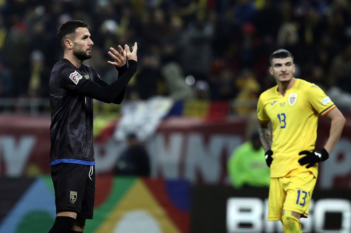 Amir Rrahmani e fotbalistul care a pornit scandalul în meciul România - Kosovo și și-a convins colegii să iasă de pe teren: „Arbitrul nu a vrut să asculte”
