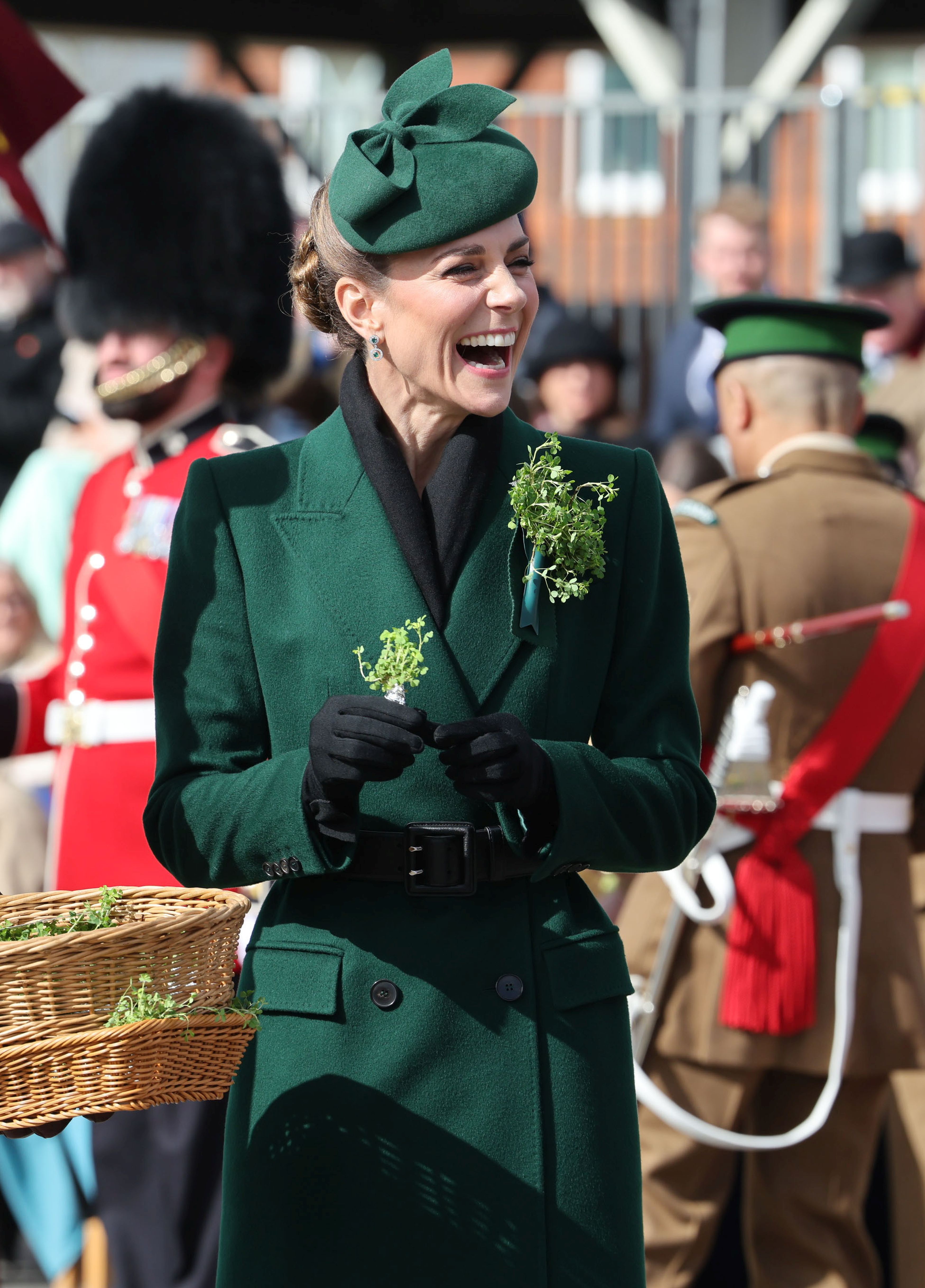 Kate Middleton s-a întâlnit cu fostul iubit la o nuntă regală. Ținuta prințesei de Wales, în centrul unei controverse