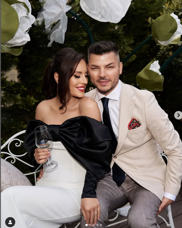 Valentin Luca, finalist la „Românii au talent”, și Roxana Ghiorghian, fosta știristă de la Antena 1, s-au căsătorit. Primele imagini de la eveniment