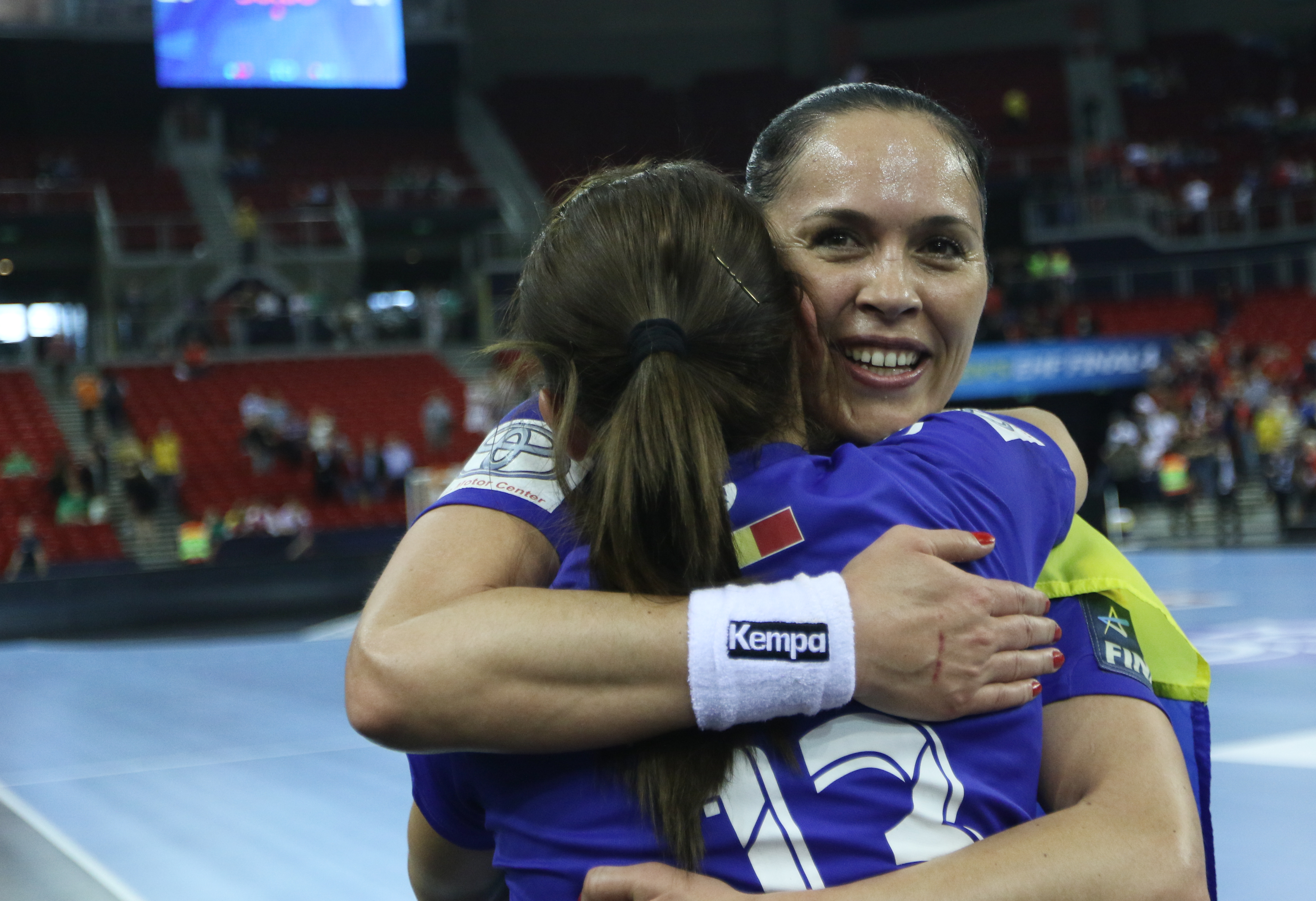 CSM București a sărbătorit calificarea în finala Champions League alături de sute de suporteri veniți la Budapesta! Reacții FOTO