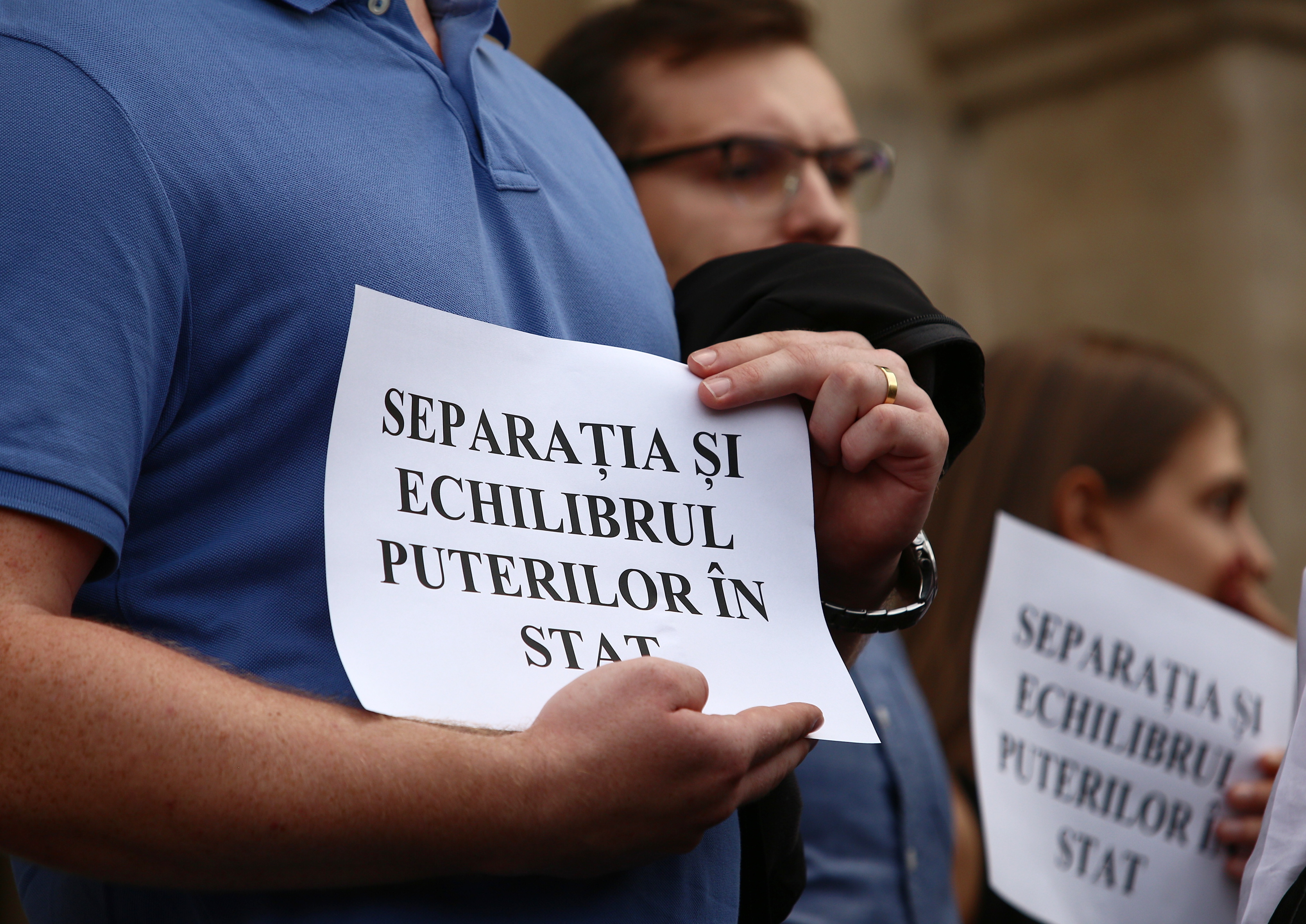 FOTO| Protestul magistraților din toată țara în fața Curții de Apel București: justiţia română este sub asalt în momentul de faţă