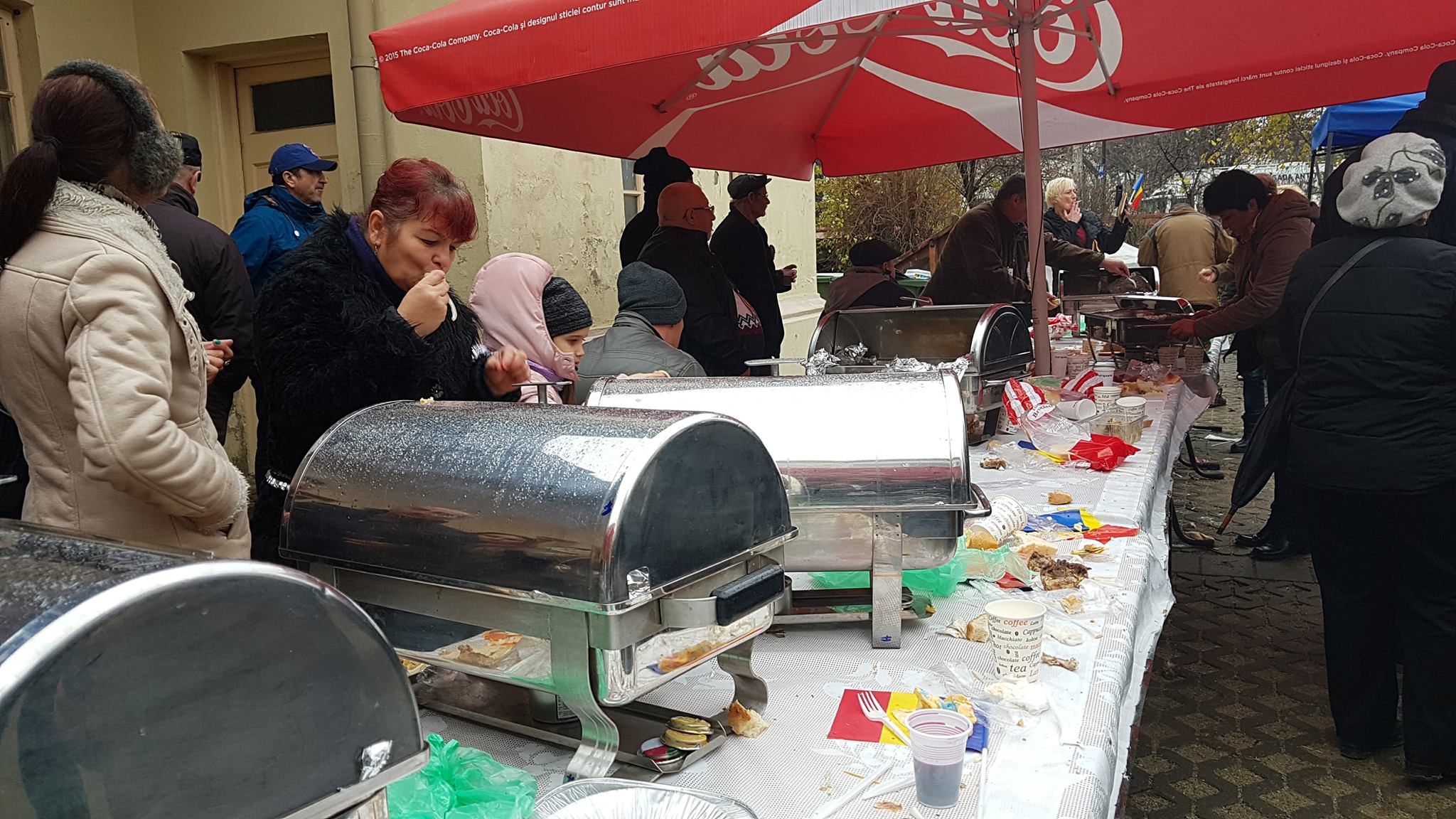 ALDE a dat petrecere în curtea sediului central de la Arcul de Triumf FOTO&VIDEO
