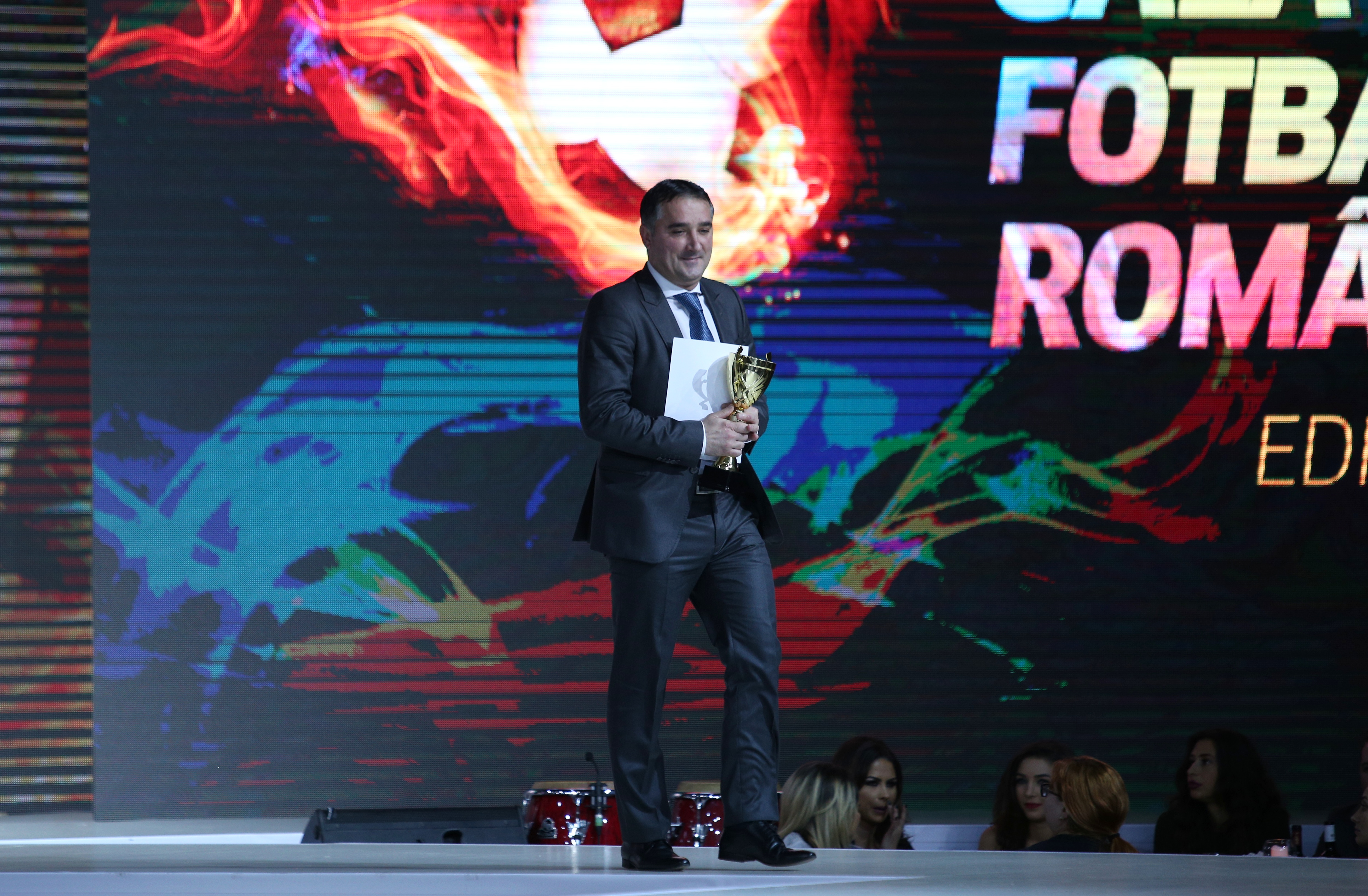 Gala Fotbalului Românesc 2017. Budescu, jucătorul anului. Hagi - antrenorul anului! Toate premiile acordate | FOTO&VIDEO