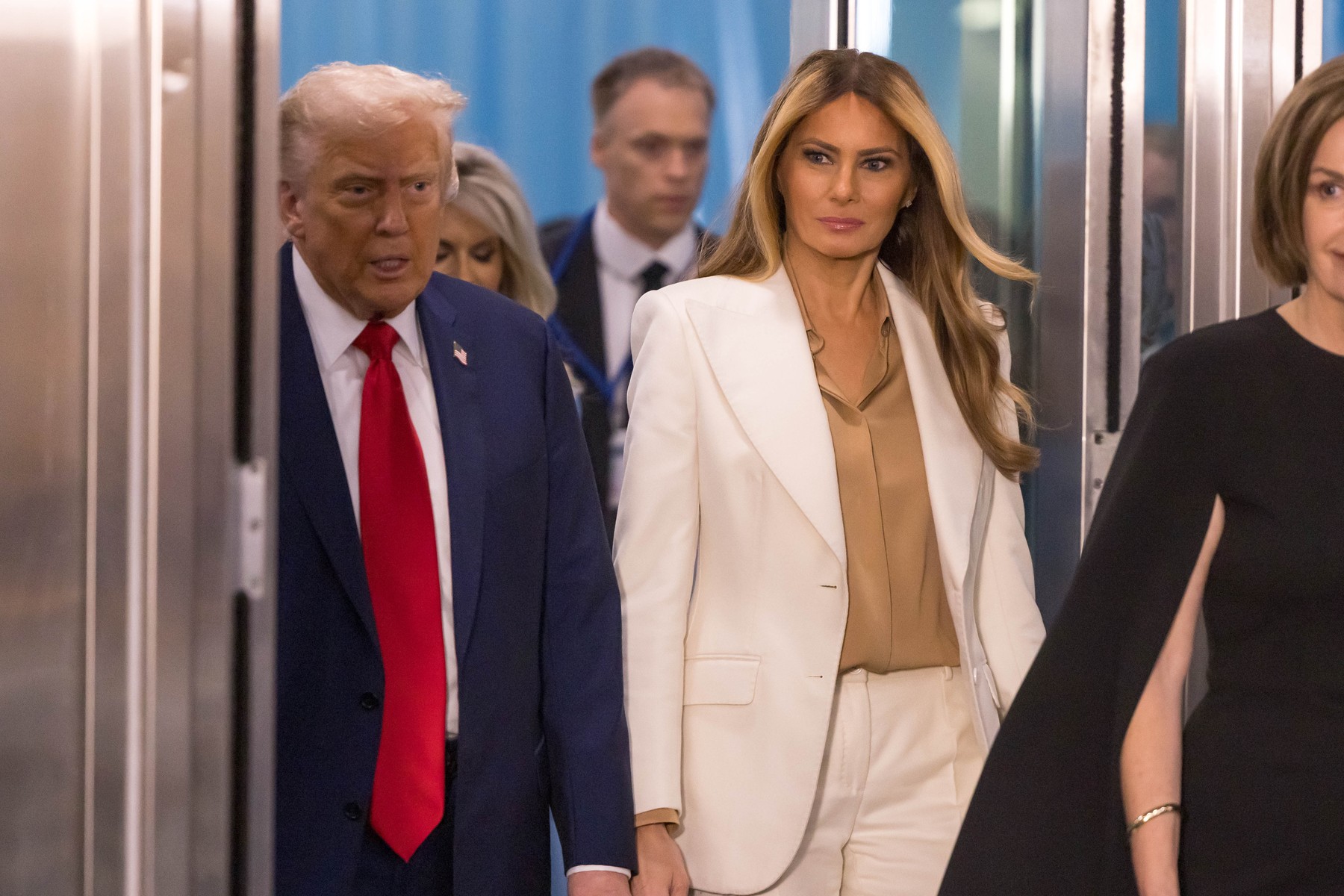 Scara rulantă de la ONU s-a stricat când Donald Trump și Melania au pășit pe ea: „Prima-doamnă era să cadă” I VIDEO