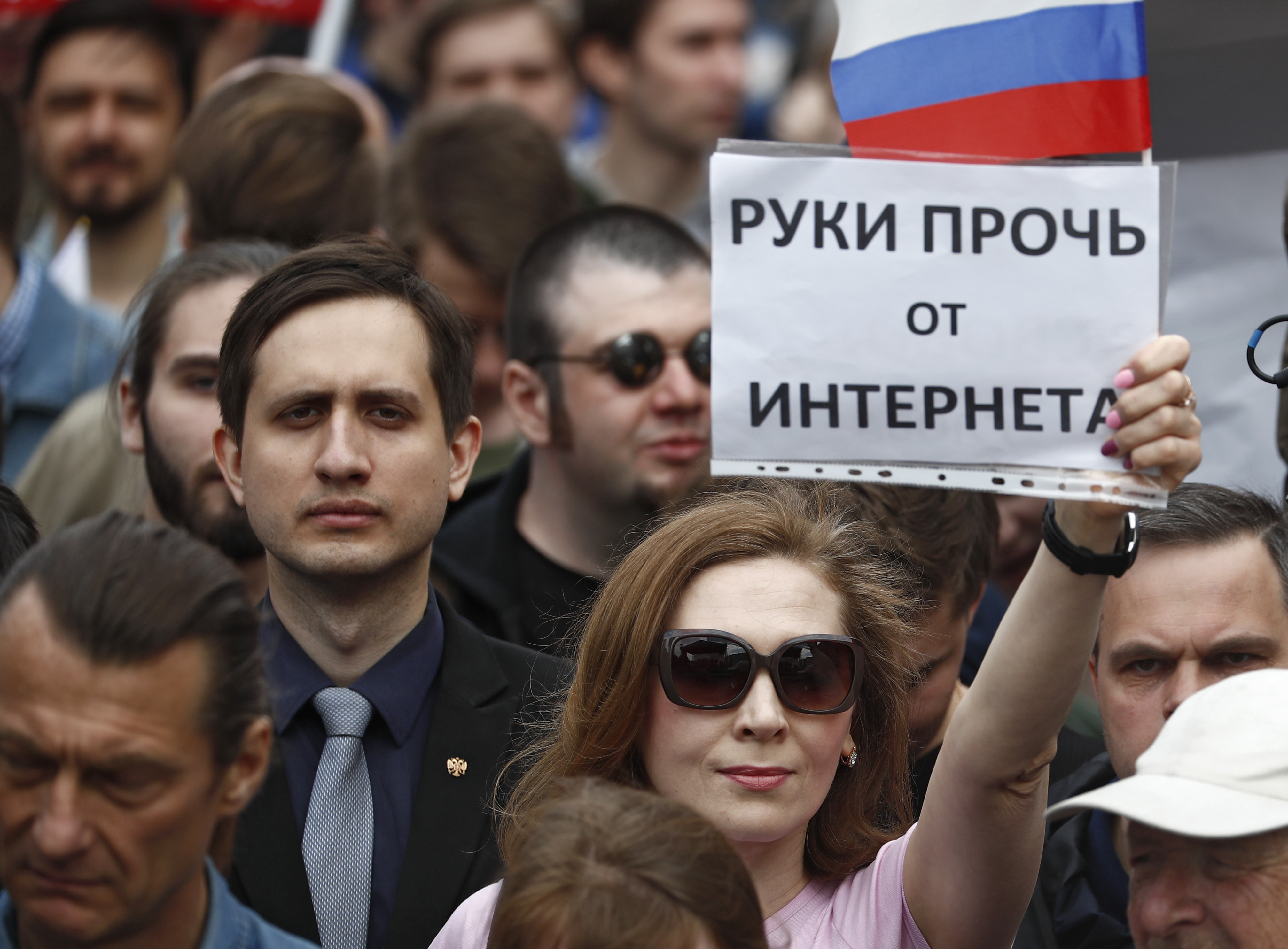 Rușii se opun blocării serviciului de mesagerie Telegram. Au fost proteste la Moscova (FOTO & VIDEO)