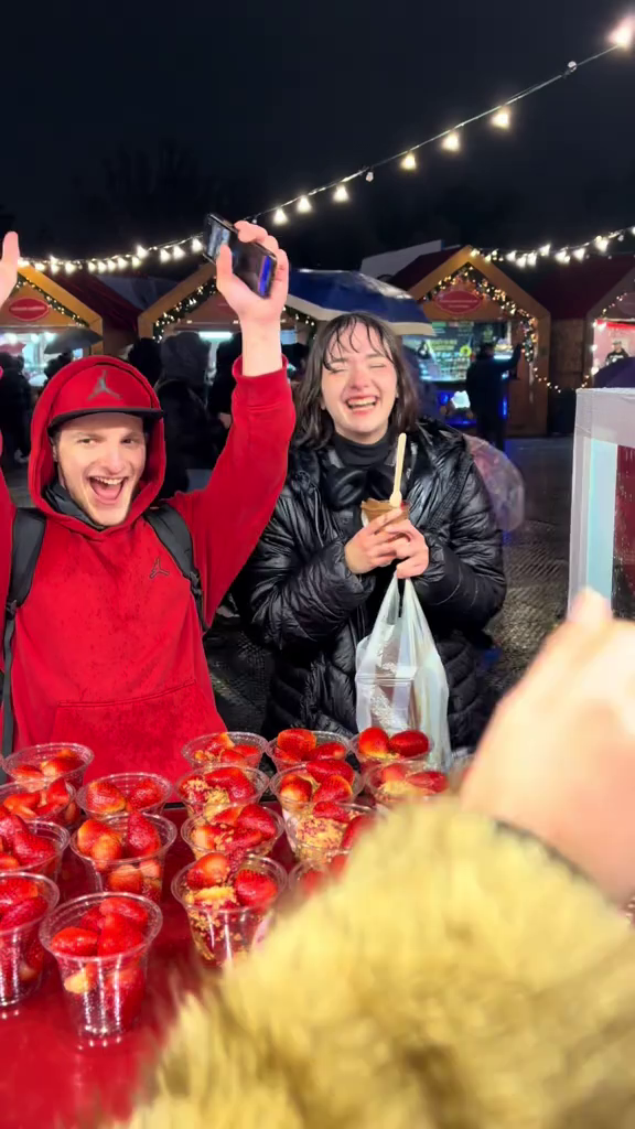 Desertul devenit viral în toată lumea se vinde instant la Târgul de Crăciun București 2025, Drumul Taberei! Cât costă noua „nebunie”