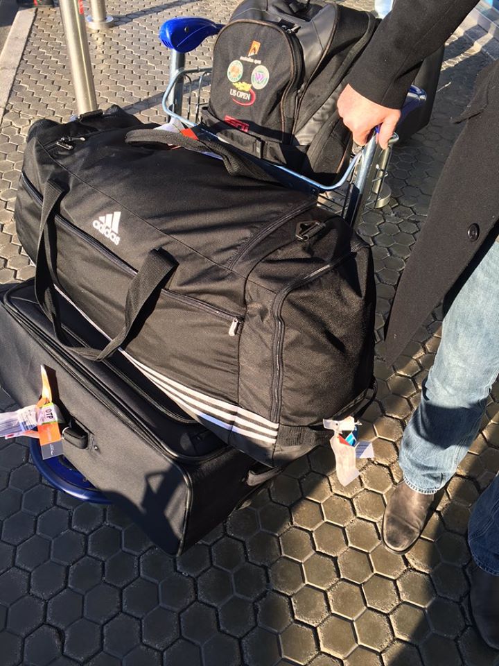 ”Team Halep” atacă, în 2016, primul titlu de Mare Șlem din carieră! Campioana se pregătește pe zăpadă, la Poiana Brașov, cu zâmbetul pe buze/ FOTO