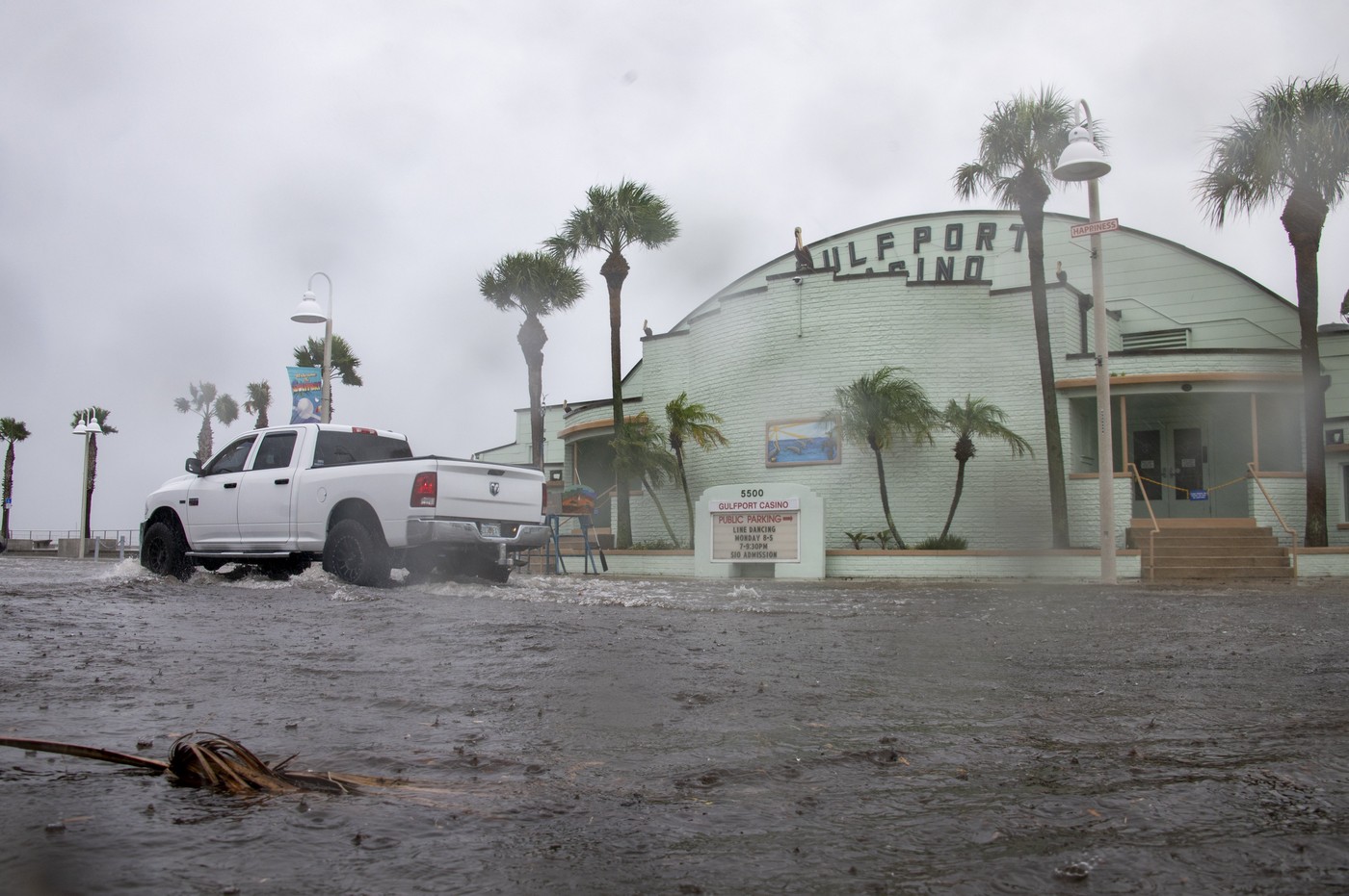 Stare de urgență și ordine de evacuare în Florida, înaintea furtunii tropicale Debby: „Luați situația în serios!”. FOTO