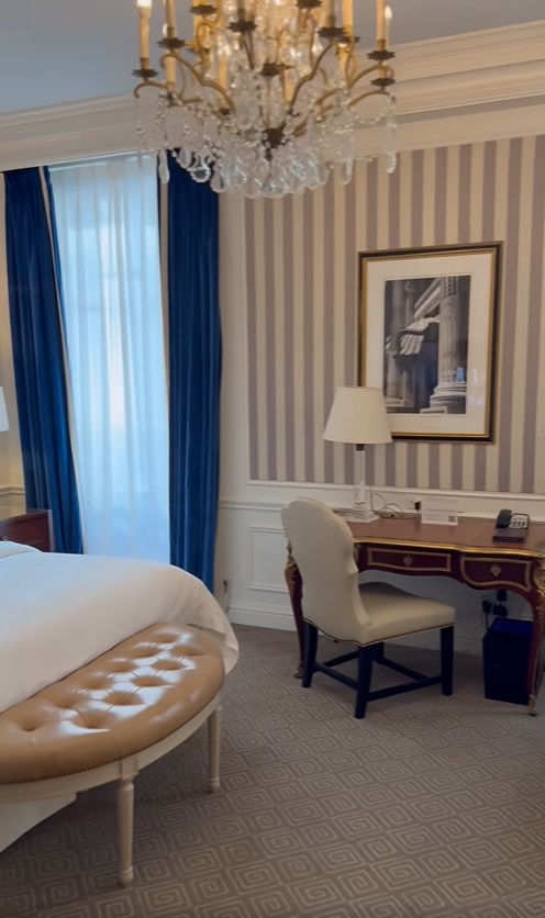 Cum arată camera de hotel în care a stat Andreea Marin în New York. Prețul pentru o noapte de cazare în locația de cinci stele nu e mic