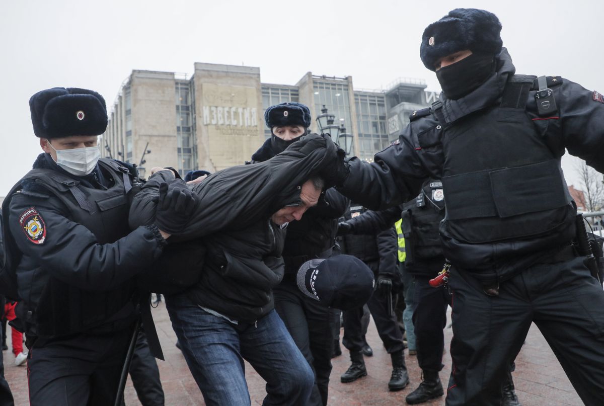 Protestele din Rusia | Peste 2.400 de oameni săltați, printre care și un copil. „Putin e un hoț!” și „Rusia fără Putin!”, au strigat manifestanții