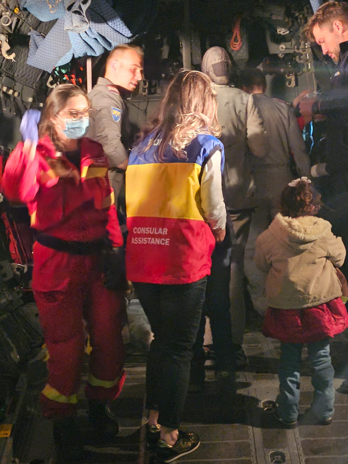 Șase copii palestinieni din Fâșia Gaza, aduși în România pentru tratament medical