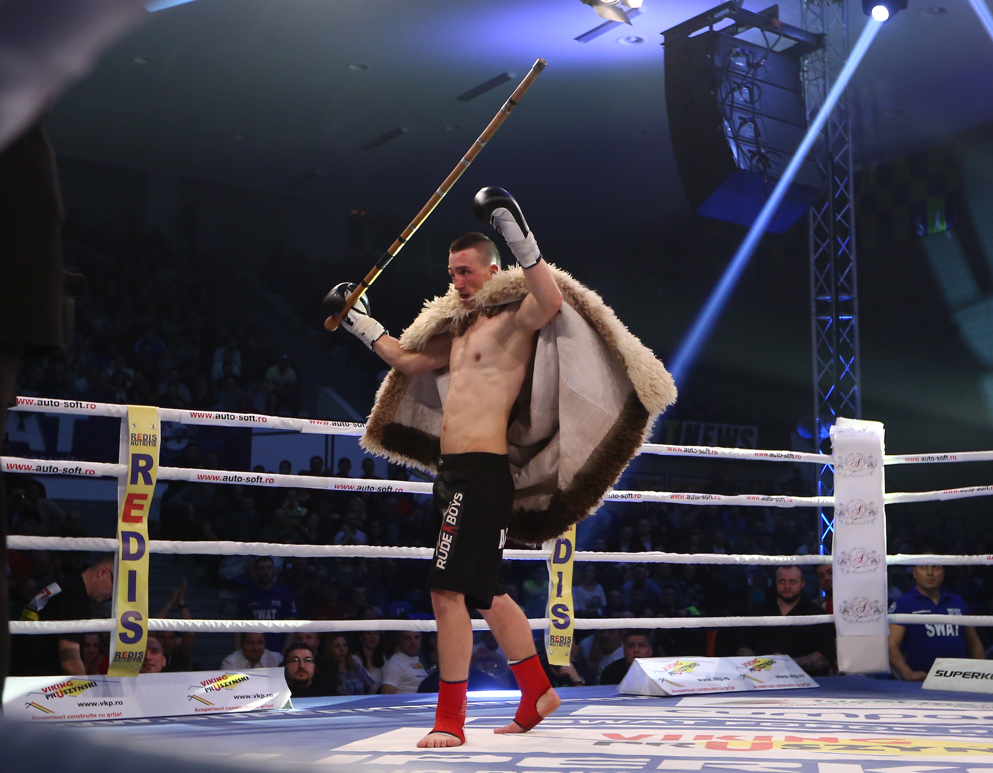 Meciul în urma căruia Amansio Paraschiv a devenit campion mondial Superkombat New Heroes! VIDEO& FOTO