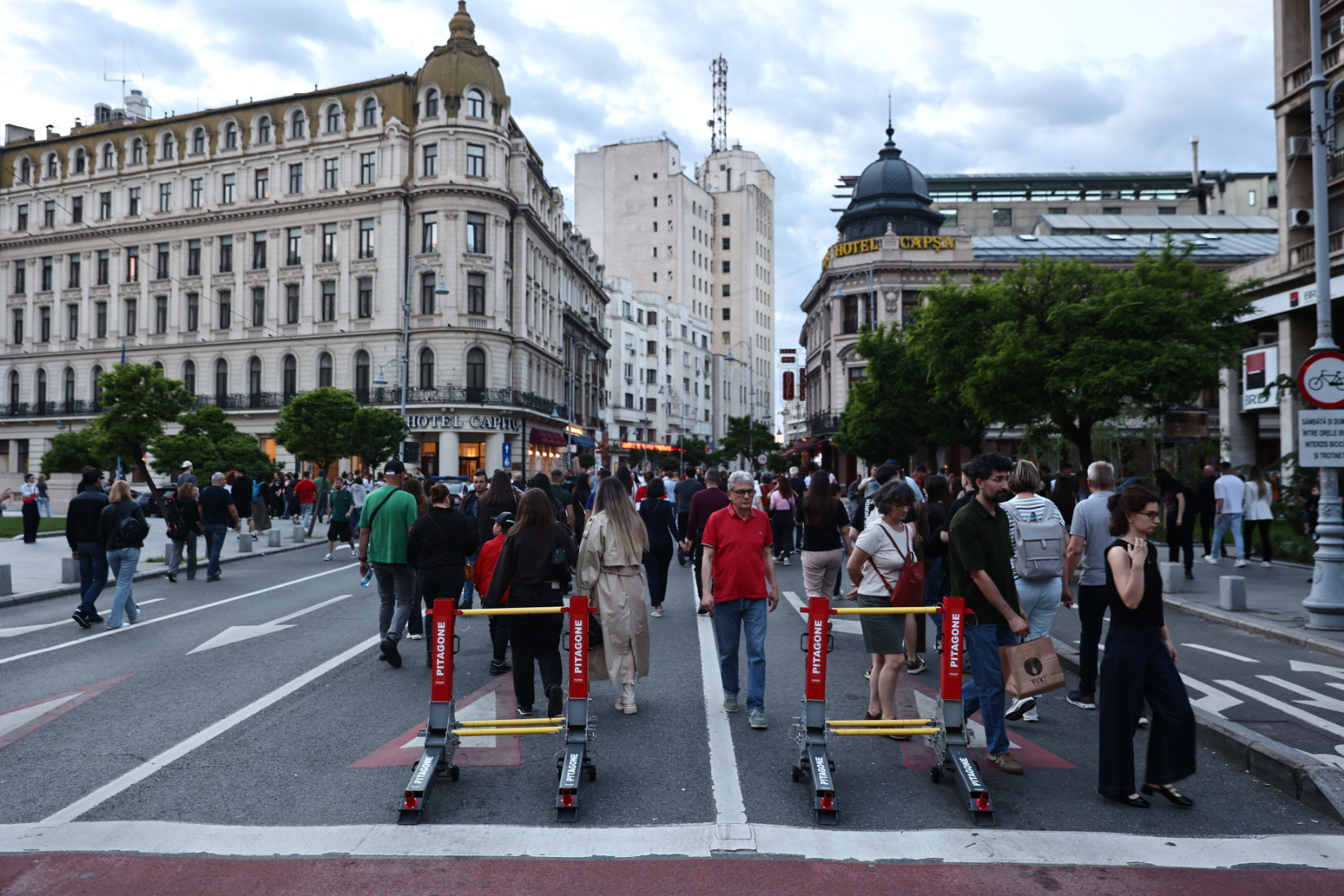 Noaptea Muzeelor 2026. Mii de oameni au stat la coadă ca să vadă muzee gratuit în București
