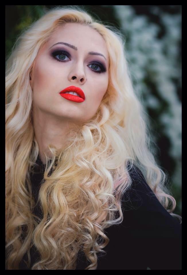 EXCLUSIV/ Blonda de la "Rutieră"! Libertatea a vorbit cu poliţista devenită "virală" pe internet, după ce a recuperat un telefon furat - FOTO&VIDEO