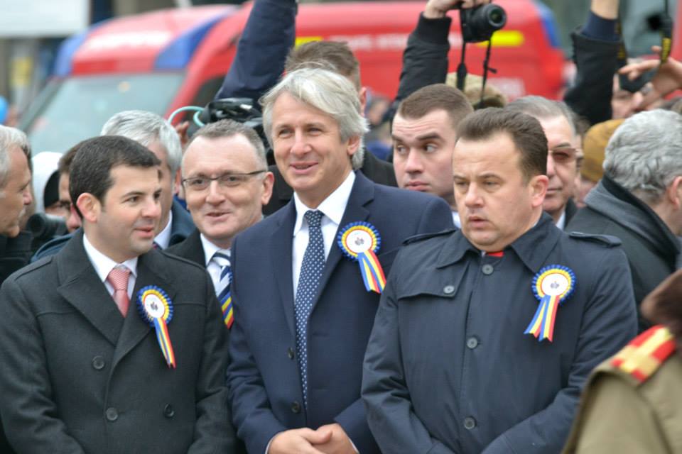 Atunci și acum: Eugen Teodorovici, ministrul care se ocupă de finanțele țării, dar are cinci credite la bănci, de aproape 800.000 de euro
