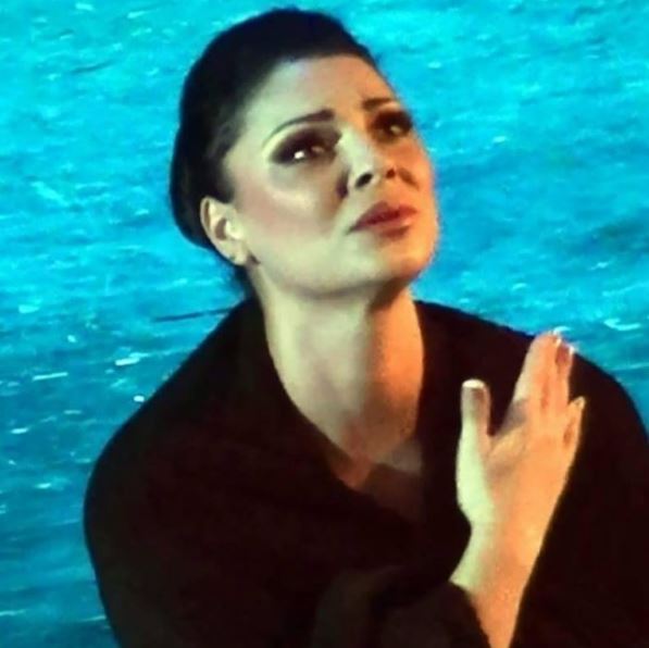 Ana Maria Donose, soprana de la Opera din Iași care a învins cancerul. Bunicul ei l-a învățat pe Patriarhul Daniel să cânte