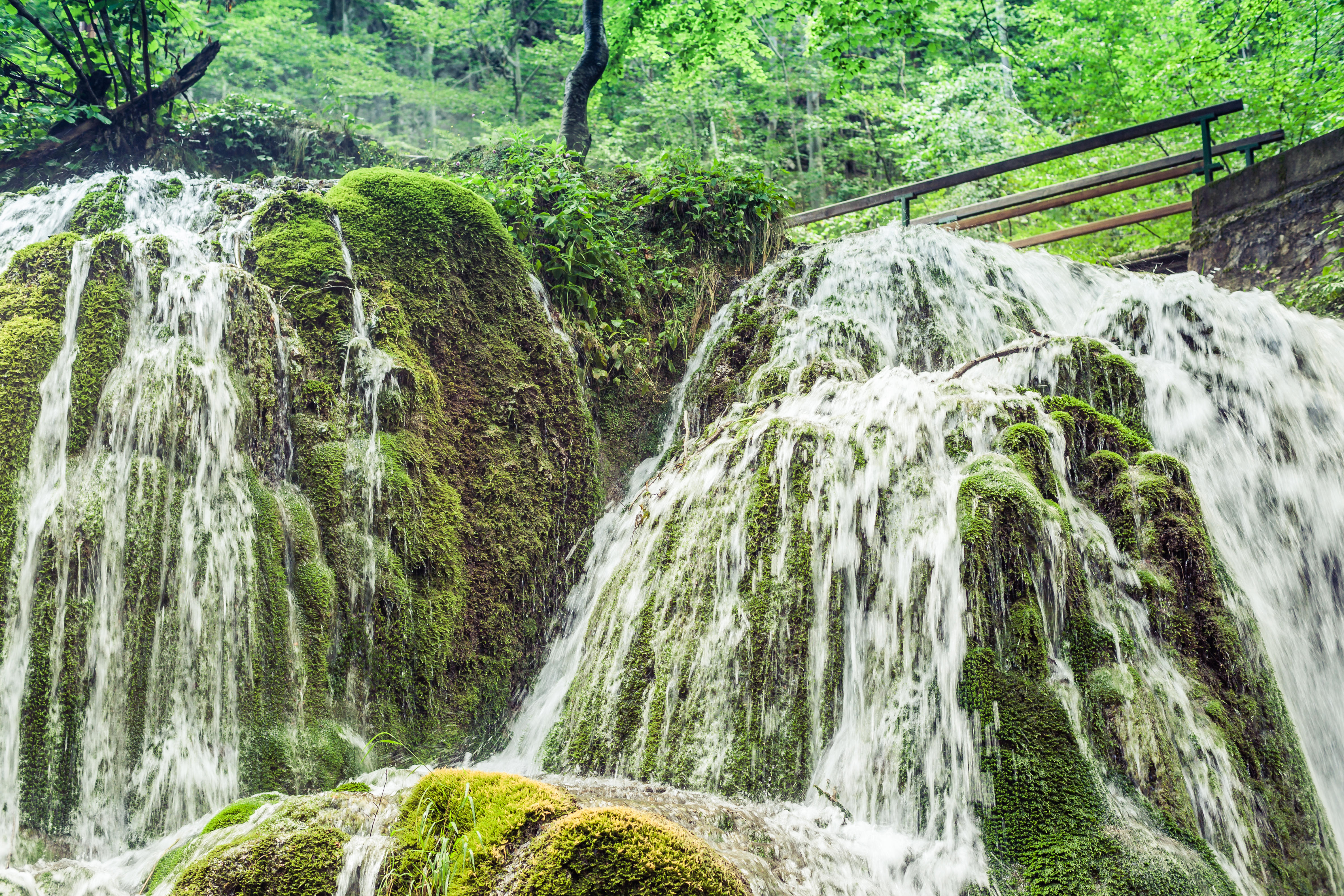 Cascada Bigăr s-a prăbușit. Ce spun autoritățile