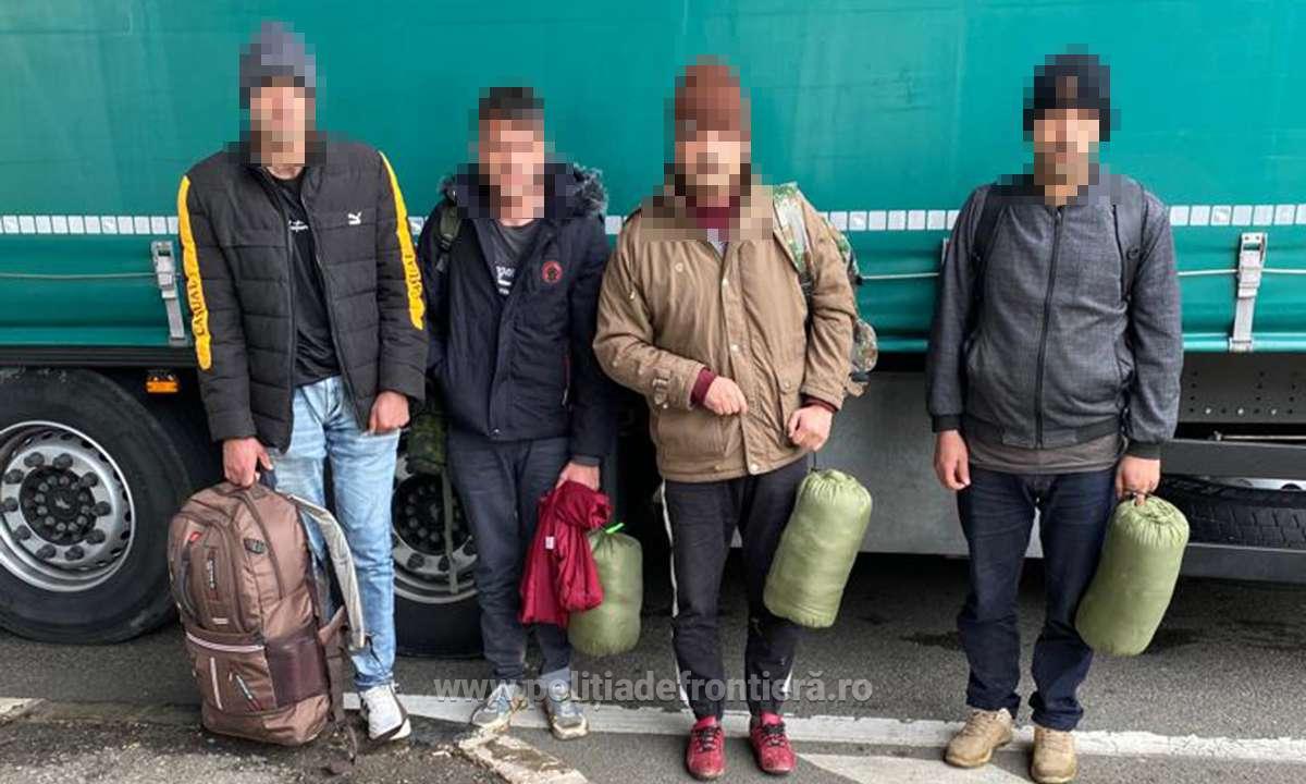 137 de migranți, găsiți ascunși printre mărfuri, în 5 TIR-uri care ieșeau din țară pe la Vama Nădlac
