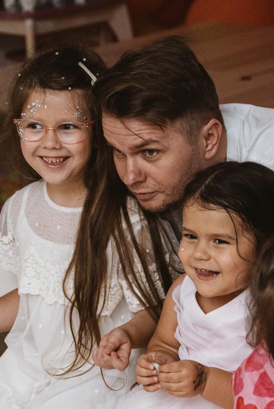 Când are de gând Codin Maticiuc să se căsătorească religios cu mama copiilor săi: „Cel mai greu este pentru miri”