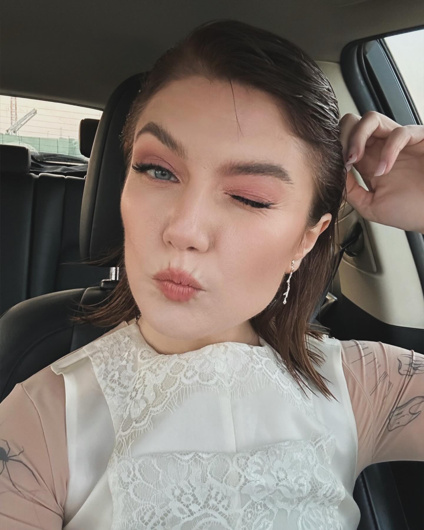 Ce a pățit Alexandra Ungureanu la un salon de înfrumusețare. Artista a rămas cu sechele