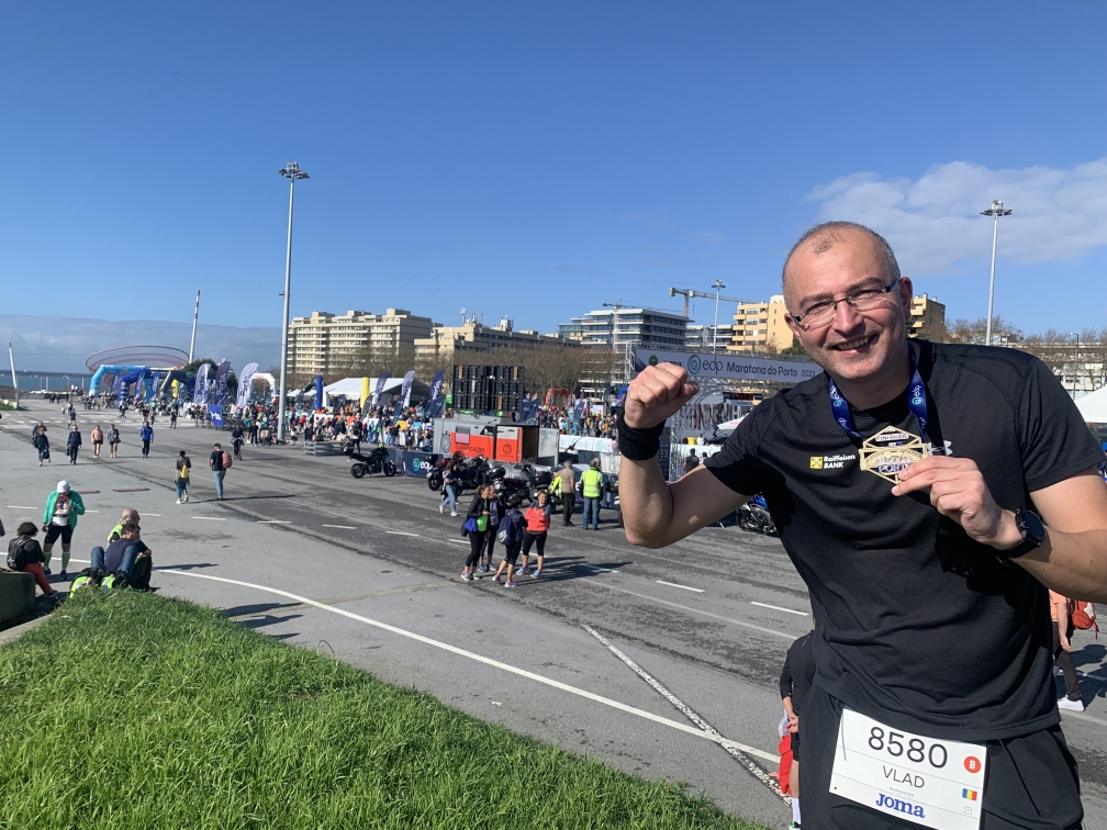 Cine este Vlad Arhire, prezentatorul de la TVR, care a alergat peste 103 km în 24 de ore. „Am trăit o satisfacție imensă”