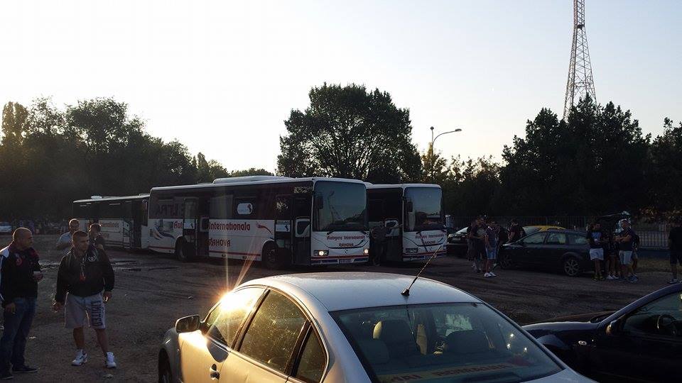 EXCLUSIV / A început RĂZBOIUL. Fanii stelişti s-au bătut cu poliţiştii bulgari! 