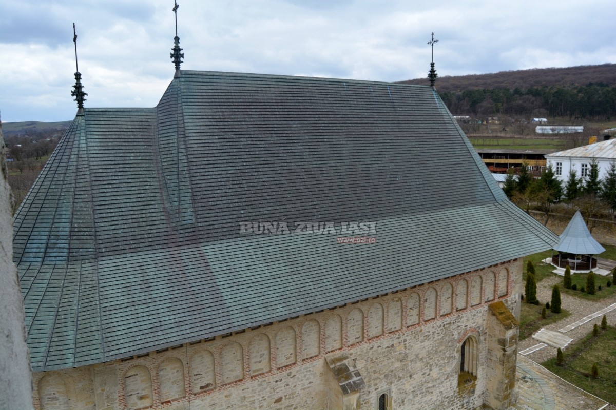 Ce s-a ales de ultima mănăstire a lui Ștefan cel Mare. Nimeni nu își asumă renovarea lăcașului de cult | FOTO
