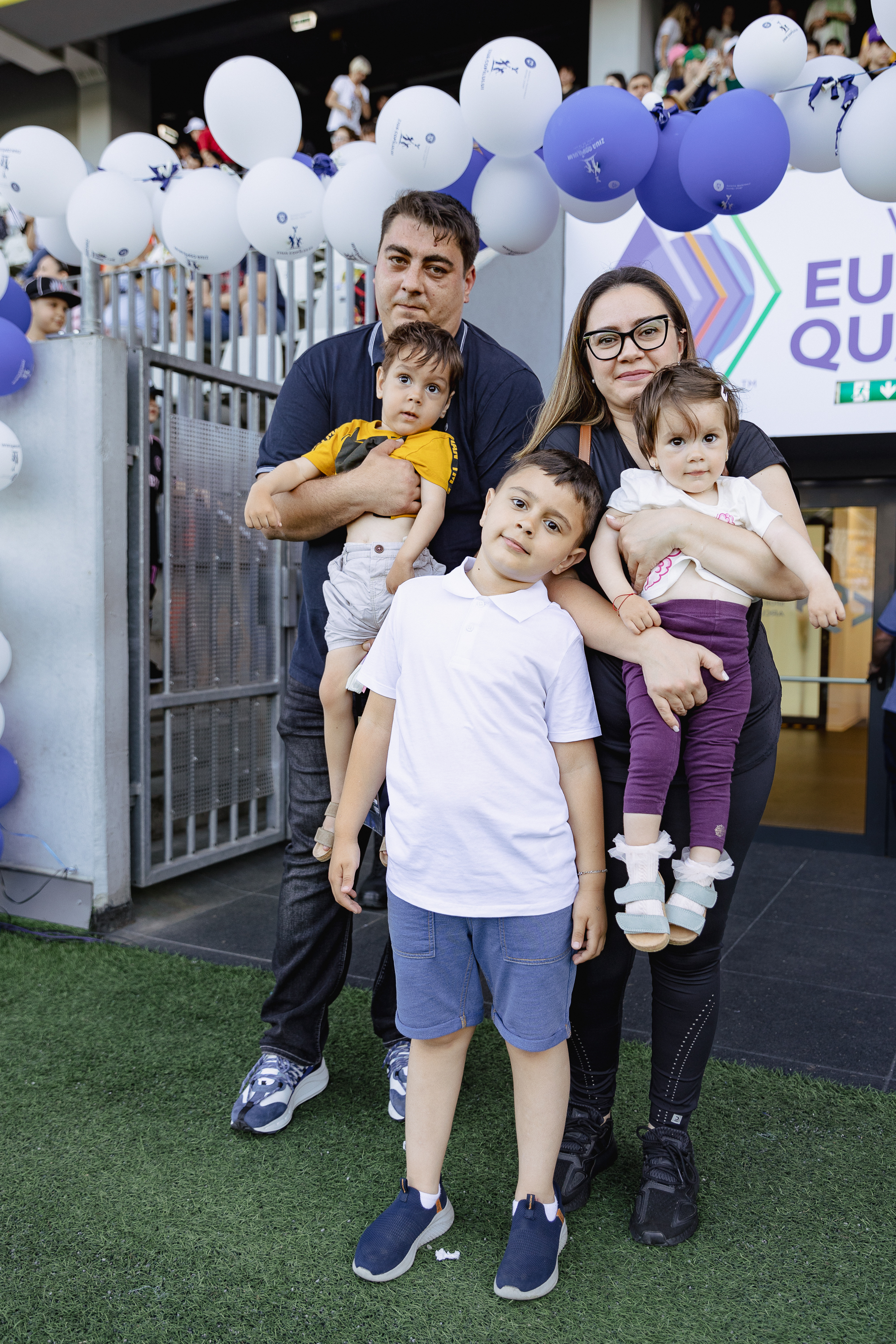 Fotbaliști și influenceri au jucat pentru Mario și Medeea, frații bolnavi de paraplegie spastică. La evenimentul caritabil, parte a campaniei Fundației Ringier, s-au strâns aproape 21.000 de euro
