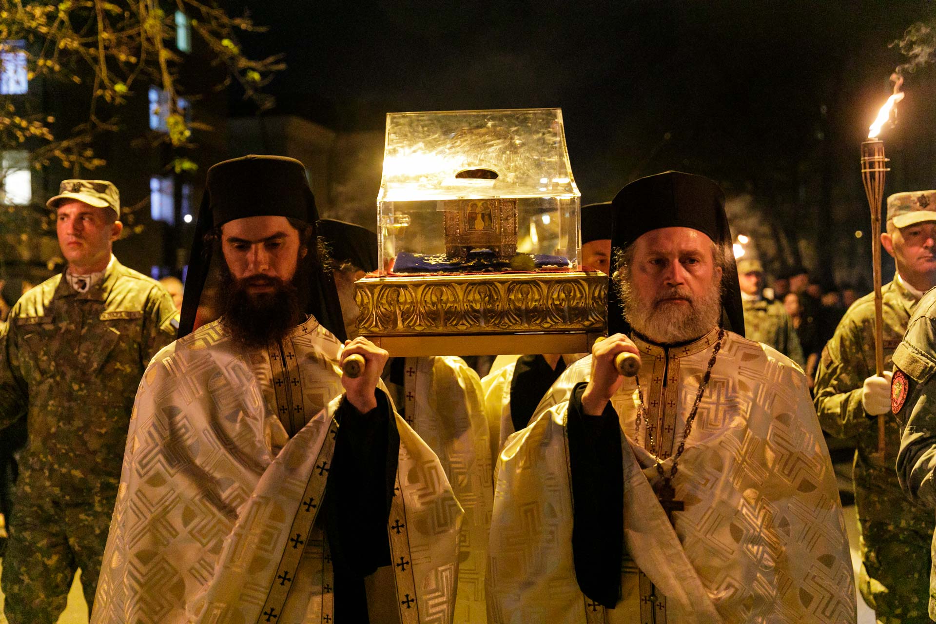Record la pelerinajul de la Sfânta Parascheva din Iași: 40.000 de oameni în procesiune
