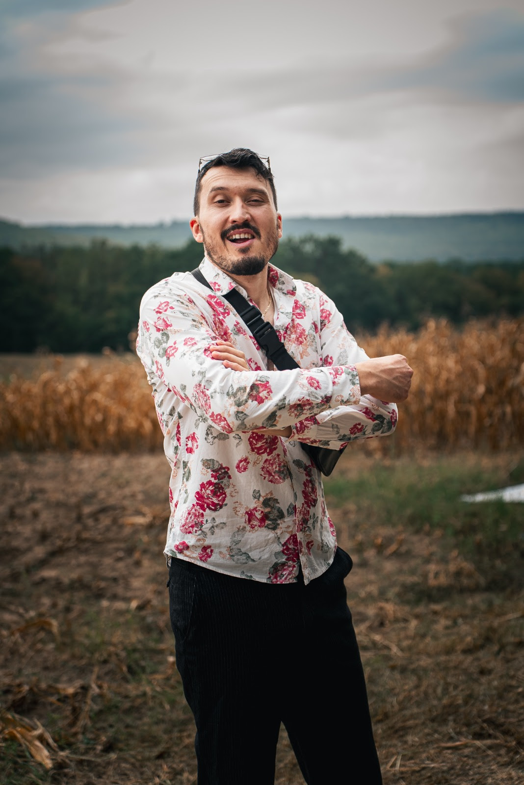 Primele imagini cu Iancu și Culiță Sterp din filmul în care joacă alături de Cătălin Zmărăndescu și Anisia Gafton: „Pădurea este a mea”
