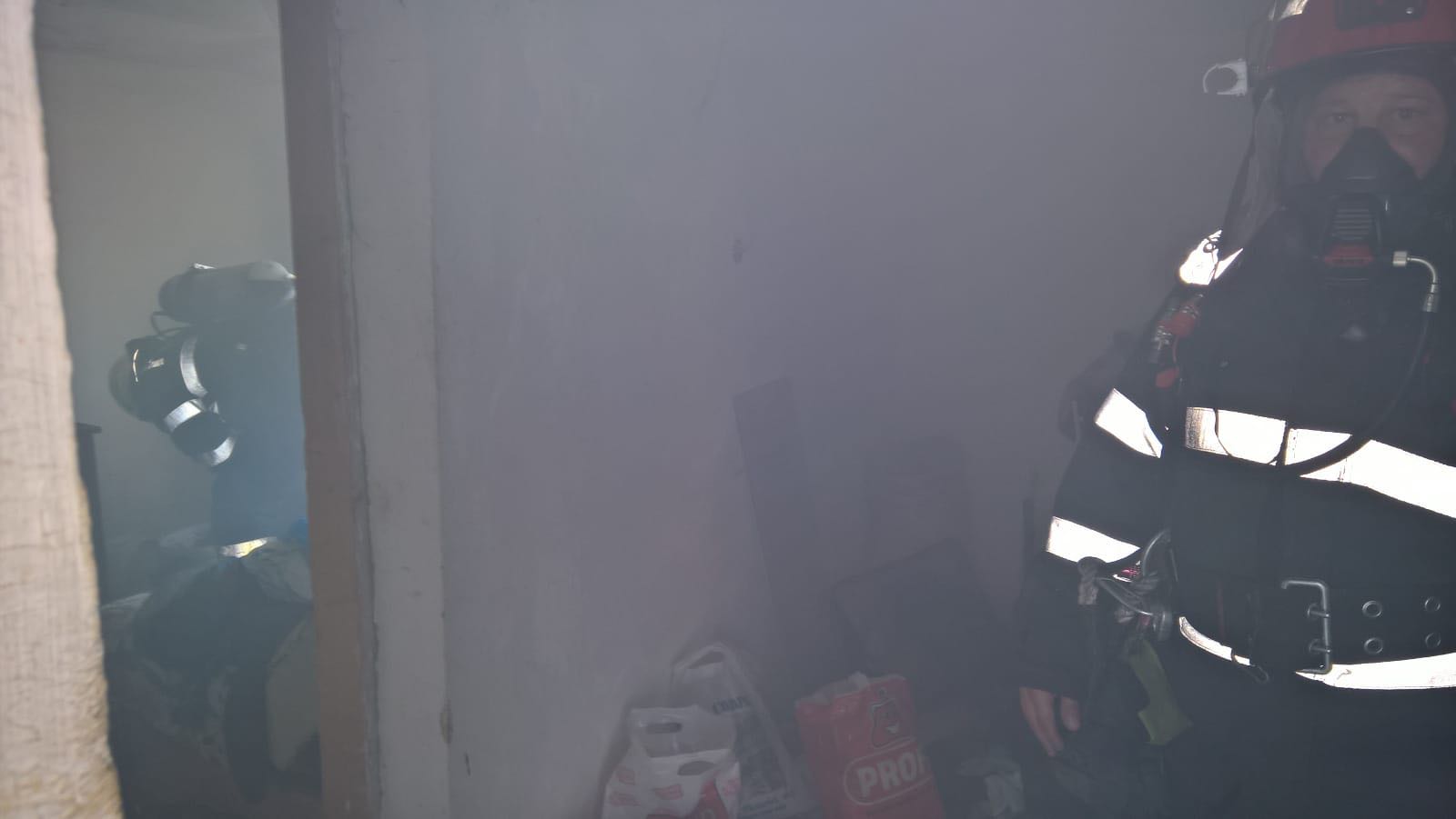 Un bătrân de 70 de ani a murit intr-un incendiu, în Timiș/ GALERIE FOTO
