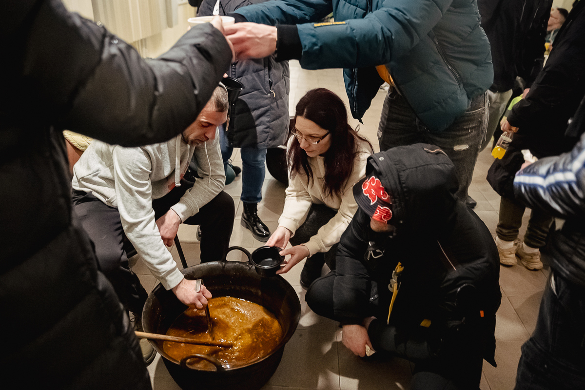 Cum protestează studenții sârbi prin marș și de ce strigă numele Laurei Kovesi