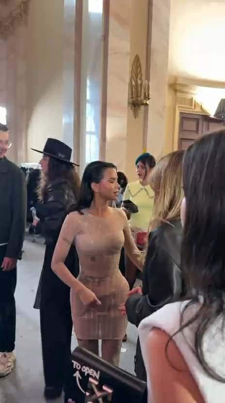 Cum s-a îmbrăcat Inna la Bucharest Fashion Week 2026. Ținuta ei a atras toate privirile