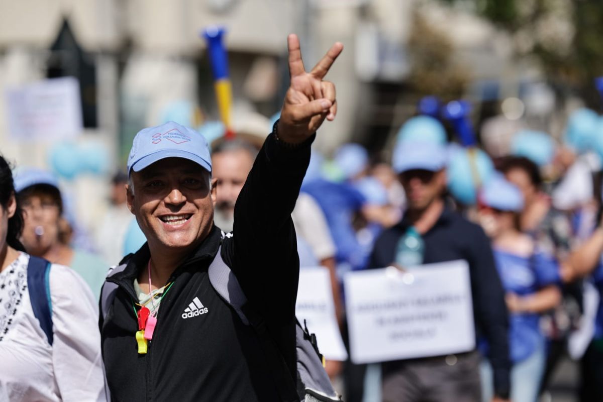 Sindicaliștii din administrația publică protestează în Capitală și amenință cu greva generală dacă măsurile Executivului sunt adoptate | VIDEO