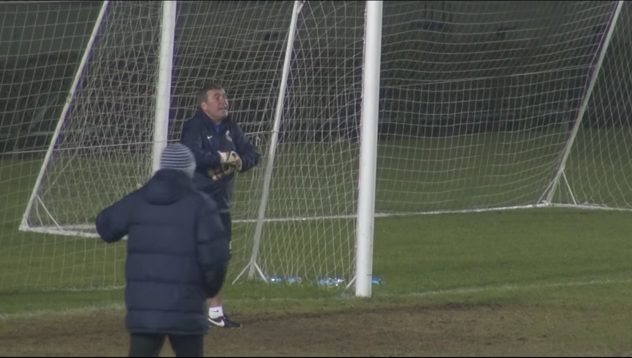 Gică Hagi se poartă cu mânuși. A făcut senzație la antrenamentele Viitorului, pe un post inedit / VIDEO