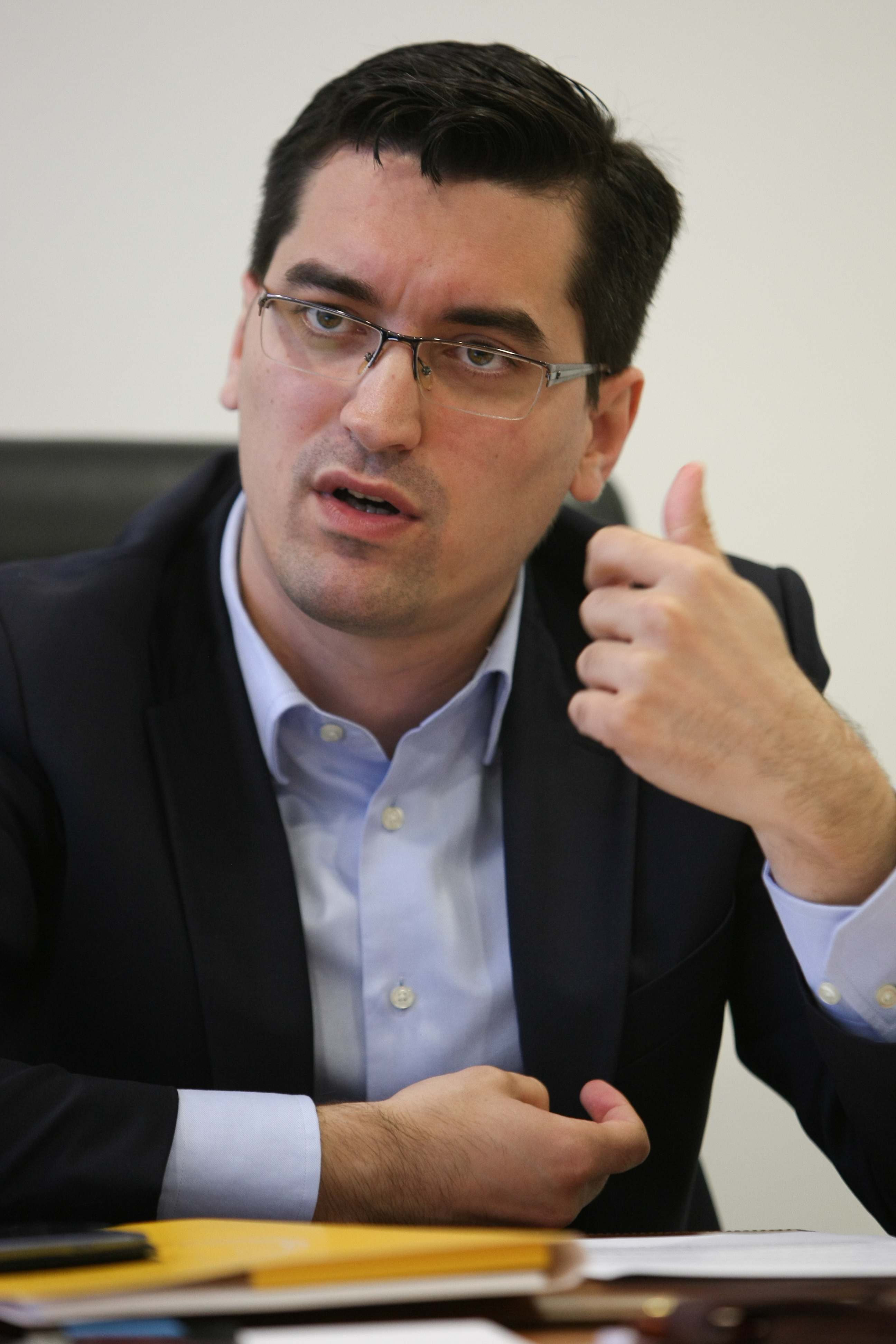Iordănescu și-a asigurat buncărul de la Euro 2016: ”Nici măcar dronele nu vor zbura deasupra hotelului”. Burleanu: ”E inadmisibil ca o echipă din play-out să joace în Europa”. Ce face FRF cu insolvenții. Modelul sârb