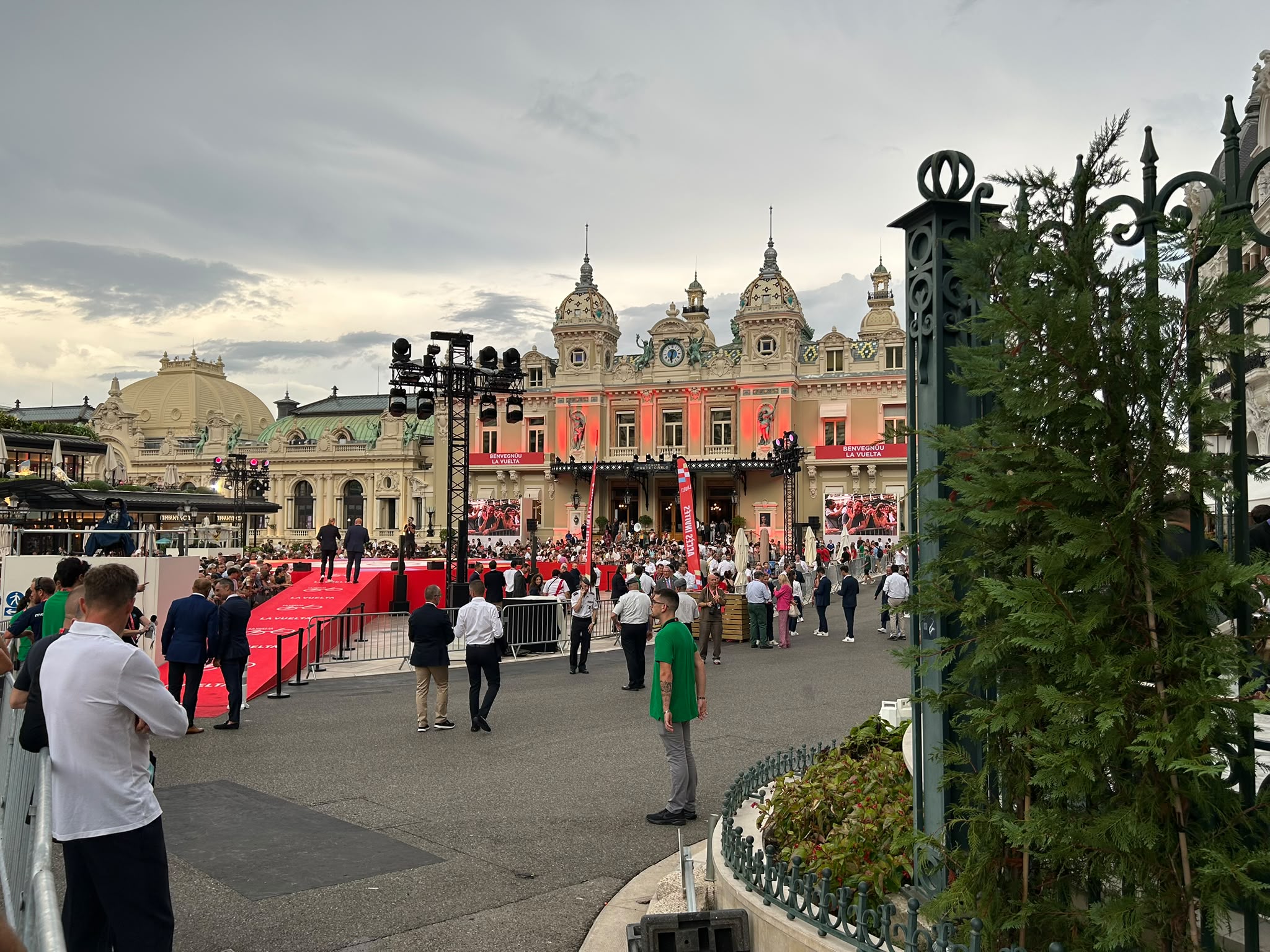 Cât a plătit Monaco să aducă La Vuelta lângă Cazinou, Hotel de Paris și palatul princiar