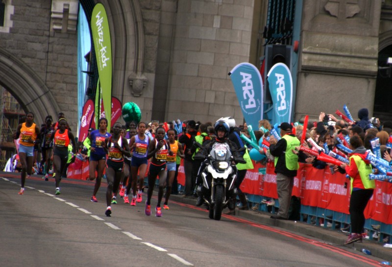 Etiopiencele și kenyenii, cei mai tari la Maratonul Londrei. Paula Radcliffe, în lacrimi / FOTO