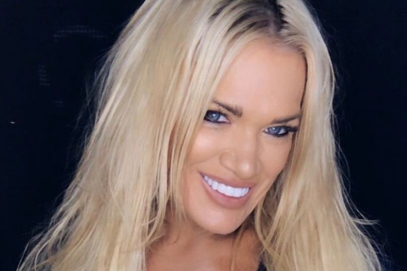GALERIE FOTO/ „Cea mai sexy bunică din lume" are 48 de ani! Ce le răspunde Gina celor care o critică și o hărțuiesc pe rețelele sociale