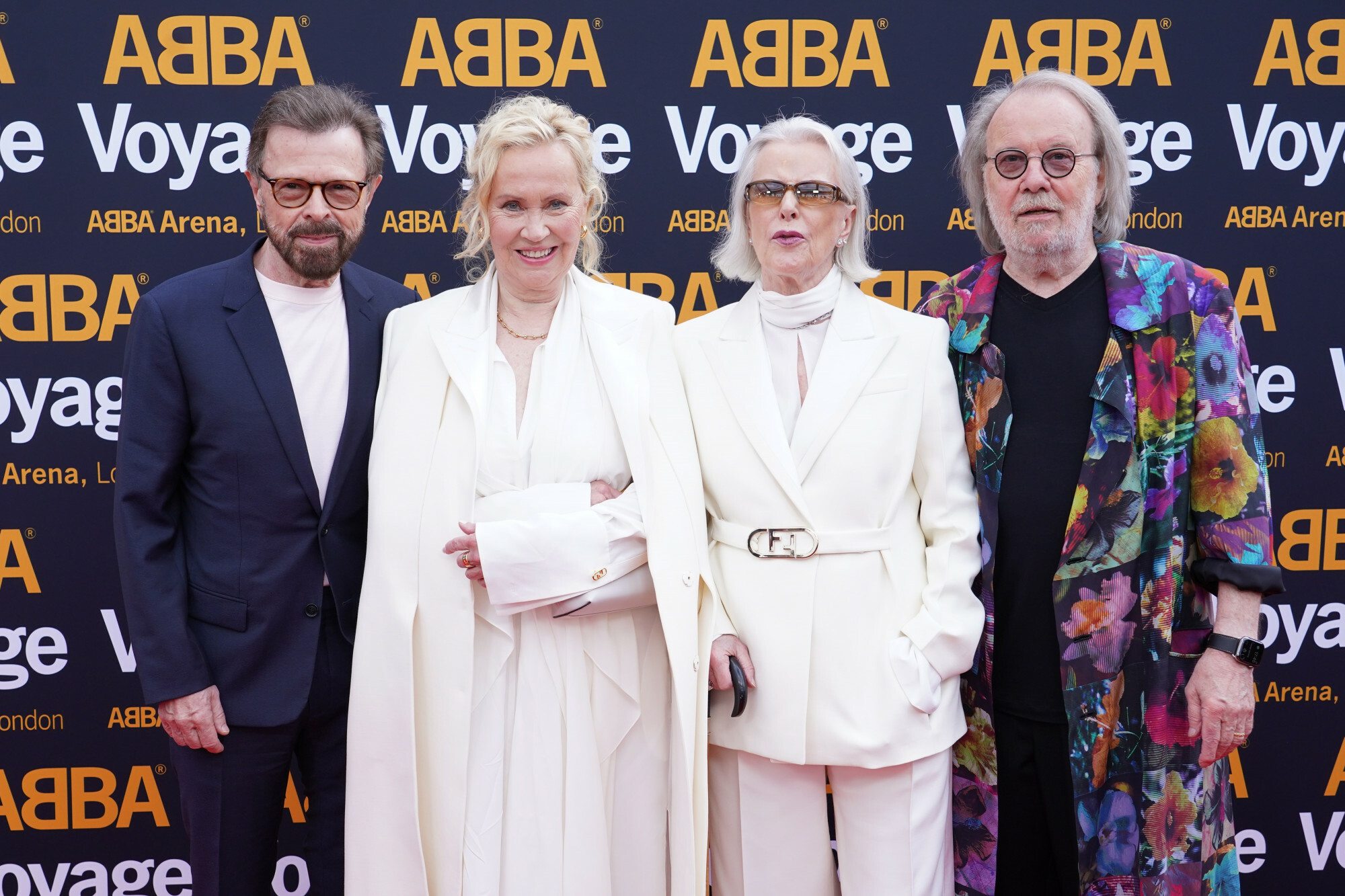 ABBA Na Scenie W Londynie Wyj tkowy Spektakl Obejrza a Kr lewska Para abba-na-scenie-w-londynie-wyj-tkowy-spektakl-obejrza-a-kr-lewska-para