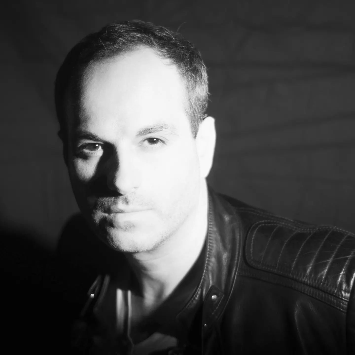 Claudiu Mirică, fost solist al trupei Stigma, pe scenă, după o pauză de 11 ani. Cu ce se ocupă acum, în Franța