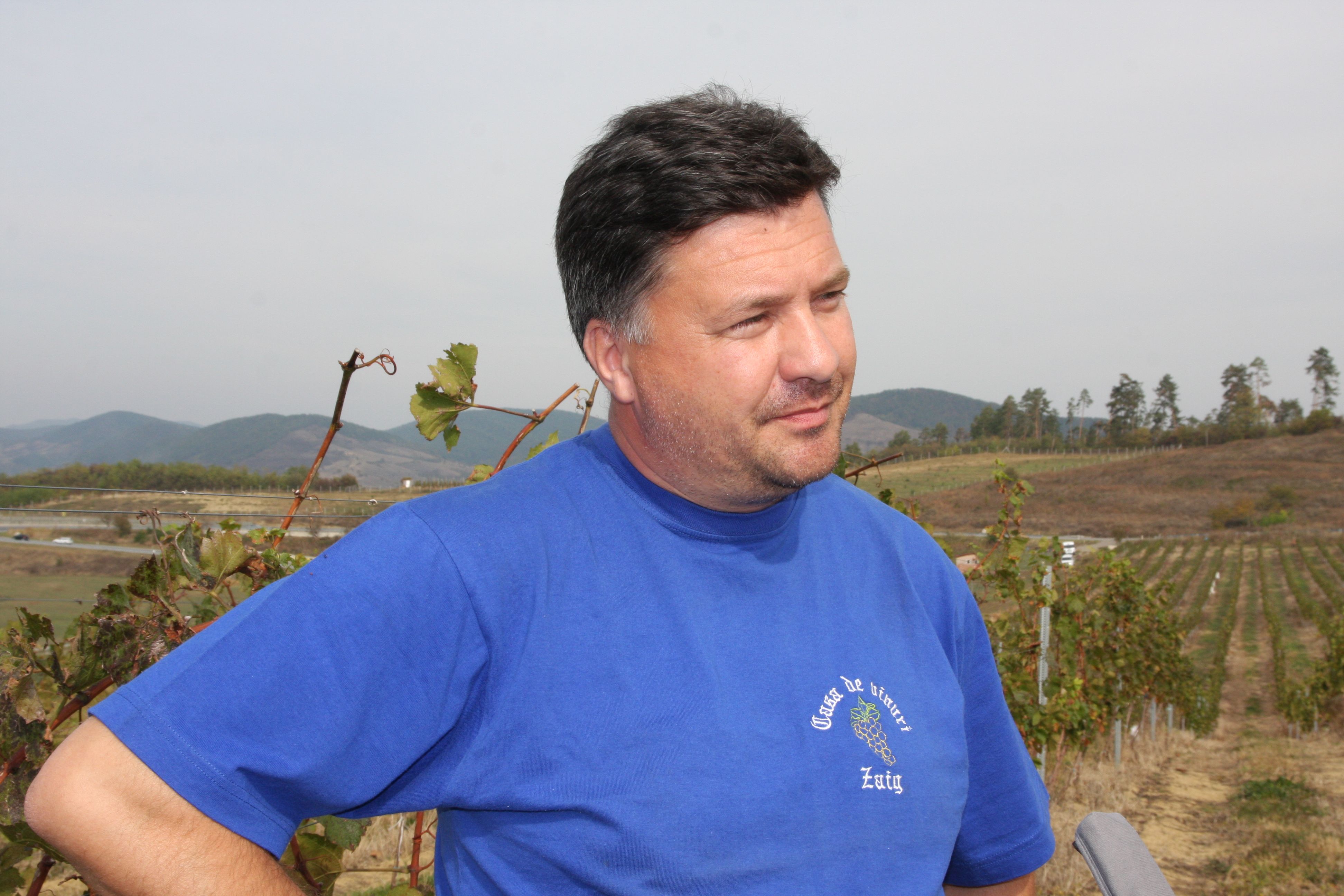 Ultimul sas din Teaca reunește două lumi pentru a reînvia tradiția vinului cu o istorie de 800 de ani