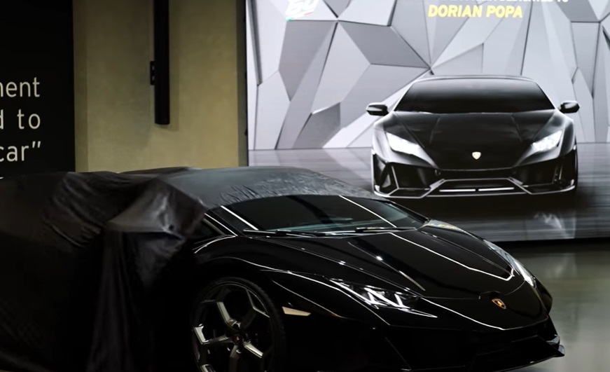 Imagini cu mașina de 300.000 de euro a lui Dorian Popa. A mers la fabrica Lamborghini, în Italia: „Mi-au dat și lacrimile”