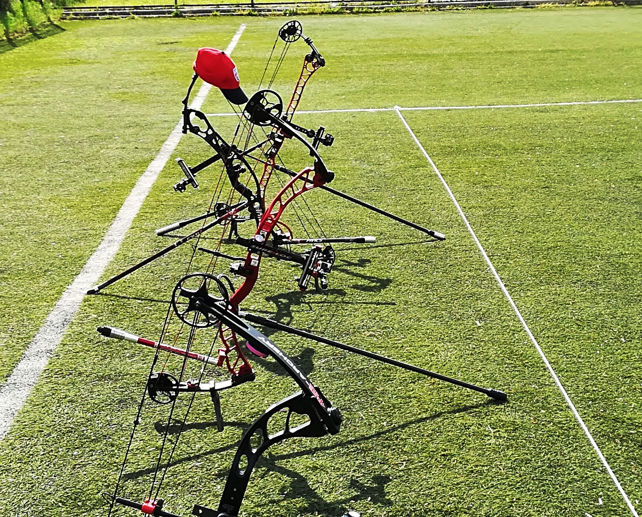 Începe Campionatul Național de Tir cu Arcul indoor destinat persoanelor cu dizabilități fizice. Competiția, în sala de sport a Liceului Traian din București | FOTO