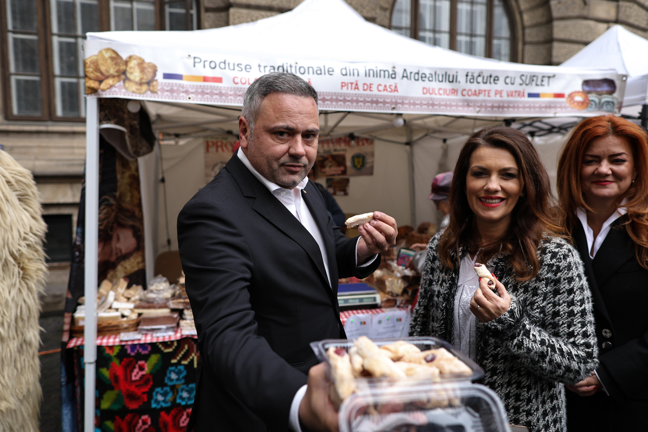 Spectacol culinar în curtea Ministerului Agriculturii. Am vizitat „Târgul de lăsatu’ secului” din București