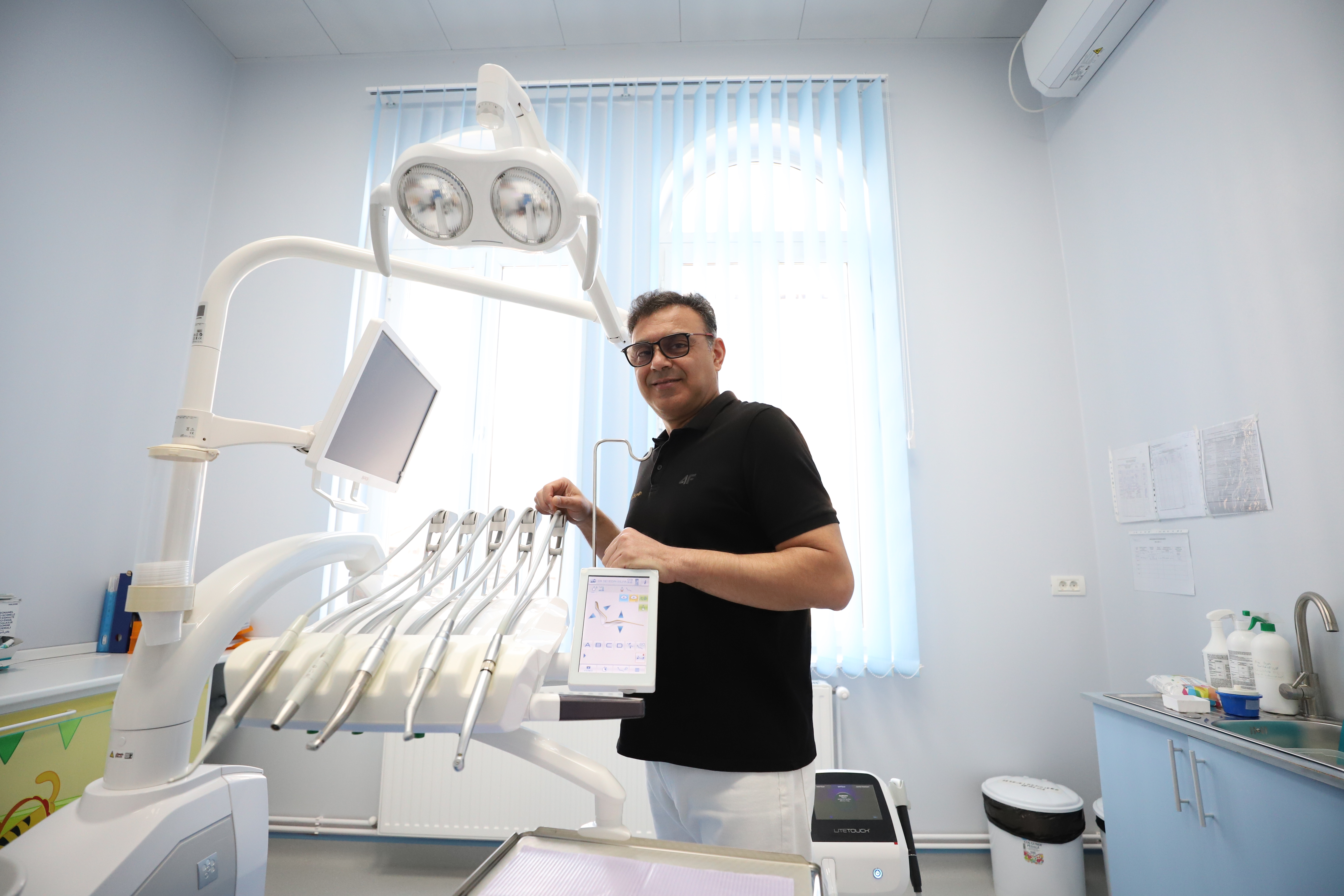 Prima fetiță operată „fără durere” și fără anestezie și care are un zâmbet nou-nouț, premieră în Ambulatoriul Spitalului Grigore Alexandrescu